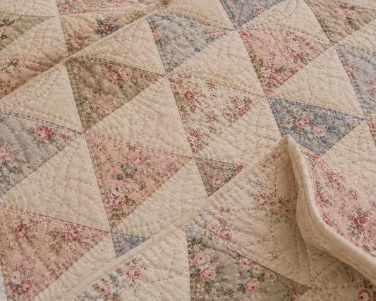 Quilting with Vintage Charm: Why Old-Fashioned Never Really Goes Out of Style